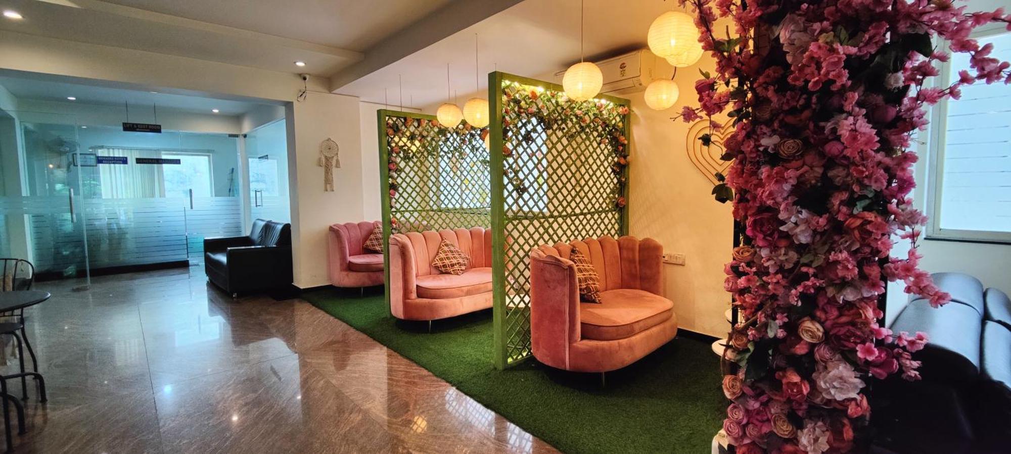 Hotel Krrish Inn - Ameerpet, Хайдарабад Экстерьер фото