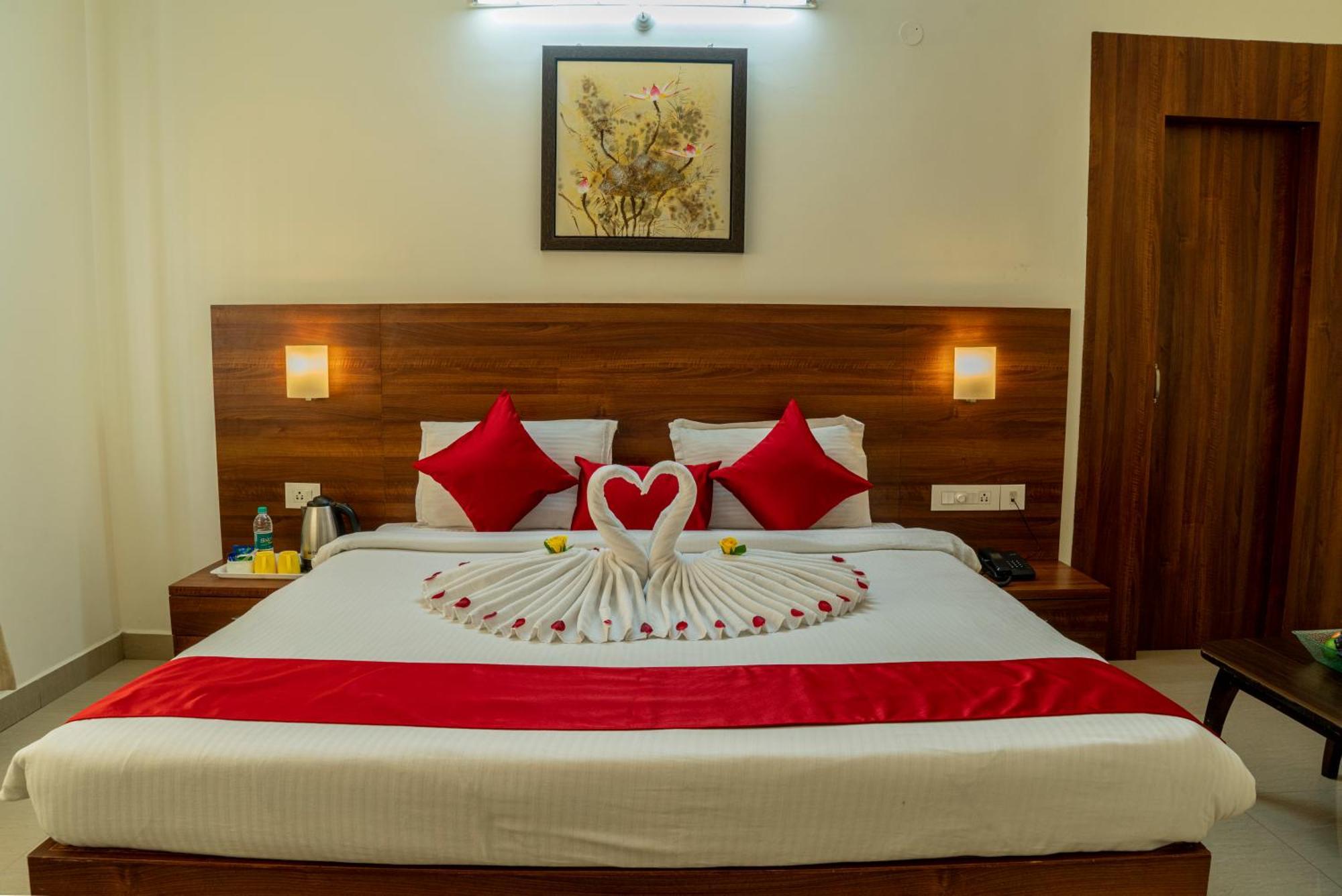Hotel Krrish Inn - Ameerpet, Хайдарабад Экстерьер фото